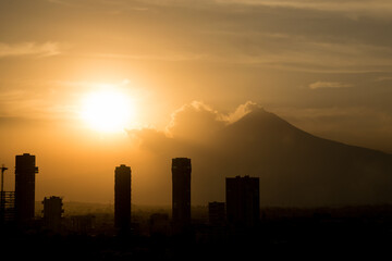 Atardecer dorado