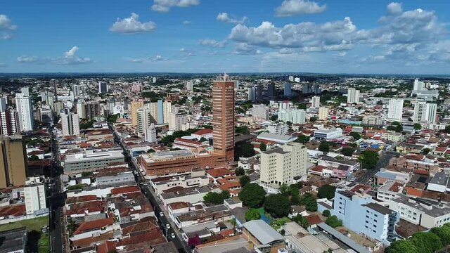 Manhattan Center Shopping na cidade de Uberaba-MG