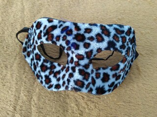 jaguar-themed mask ideal for costume parties or carnival