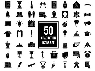 Obraz premium B&W Illustration of 50 Graduation Icon Set.