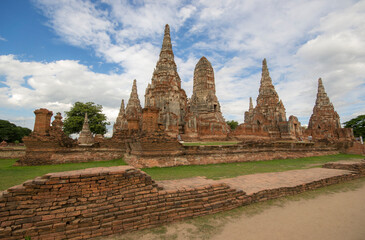 Obraz premium Ayutthaya, Thailand - August 23th 2015: Ayutthaya is the former capital of Phra Nakhon Si Ayutthaya province in Thailand. In 1767, the city was destroyed by the Burmese army.