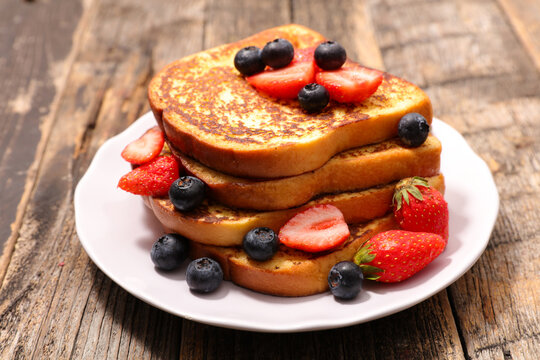 brioche and berry fruit- french toast with fruit