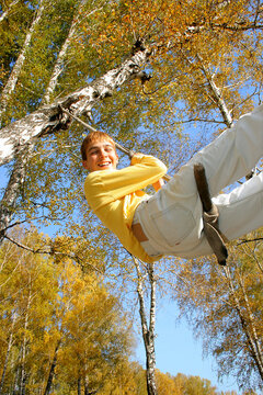 teenager bungee jumping