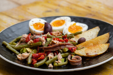 Nizarda salad green beans and dried tomatoes, Spain