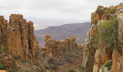 Fototapeta na wymiar Gebirgszug Valley of Desolation und Steinwüste im Nationalpark Südafrika