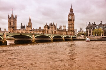 Fototapeta na wymiar London in the rain. Filtered colors style.