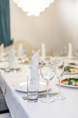 Beautiful simple table setting in cafe 