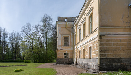 Fototapeta na wymiar old majestic manor estonia europe