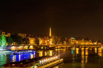 Fototapeta na wymiar night view of paris france