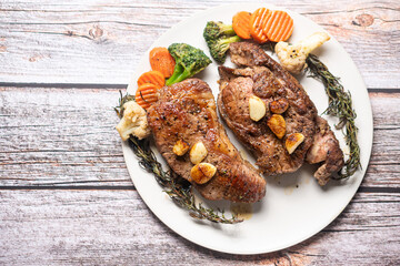 roasted beef  with vegetables
