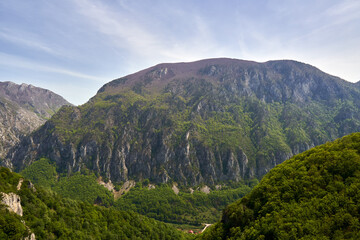Obraz premium Mountain landscape on spring