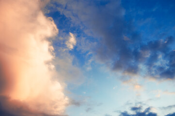 Fototapeta na wymiar Evening Cloudy Sky