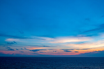 Fototapeta premium sunset over the sea
