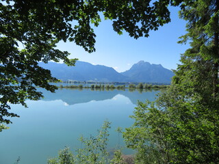 Blaue Stunde am Forggensee im Allgäu