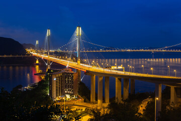 Fototapeta na wymiar Hong Kong bridge at night