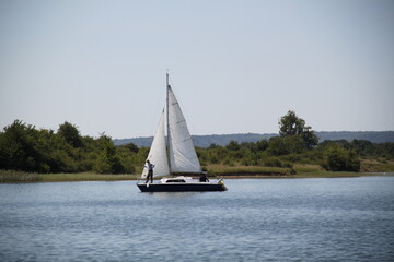 Obraz premium Madine lake sails boats port 