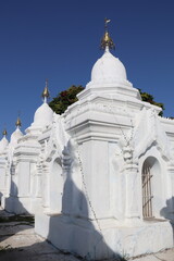 Fototapeta na wymiar Pagode Sandamuni à Mandalay, Myanmar