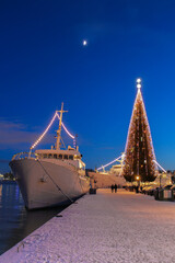 Fototapeta premium A ship and a Christmas tree in Stockholm Sweden