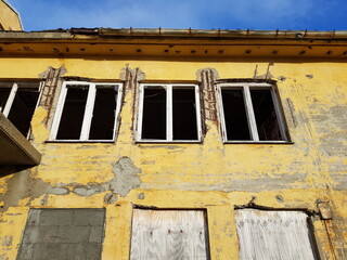 Fototapeta premium old abandoned building in northern Norway