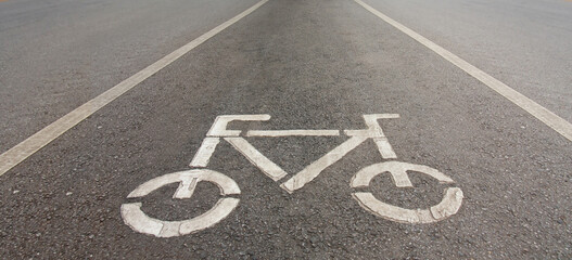 Symbol to indicate the road for bicycles.