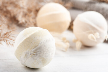 Bath bombs in spa composition