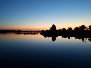 Fototapeta na wymiar Der Altmühlsee bei Muhr am See im Sonnenuntergang. Fotos aufgenommen mit der Canon EOS 1200d mit Tamron Objektiv.