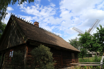 Fototapeta na wymiar Old traditional wooden house in Wdzydze Kiszewskie, Poland