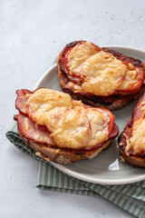 Oven roasted open sandwich with ham, tomato and cheese