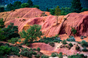 Colorado en Provence, terres d'ocres