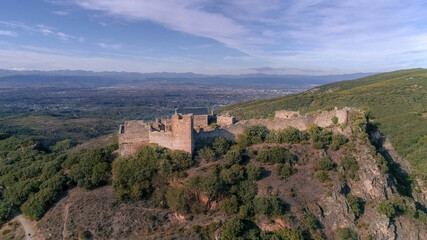 Fototapeta na wymiar Castillo de Cornatel - El Bierzo