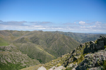 Fototapeta na wymiar Vistas de las Sierras Chicas de Córdoba desde el Cerro Uritorco