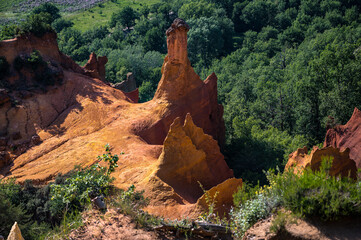 Colorado en Provence, terres d'ocres