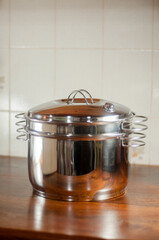 cooking pot with strainer