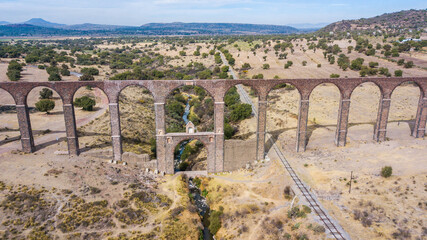 Fototapeta na wymiar Tembleque Aqueduct - Mexico. Gigantic aqueduct in the state of Hidalgo