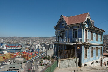 Fototapeta premium Valparaiso Chile sudamerica panoramica del Puerto De Valparaiso vista del ascensor