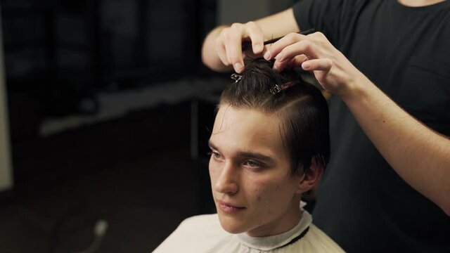 large planch haircut master stabs hair