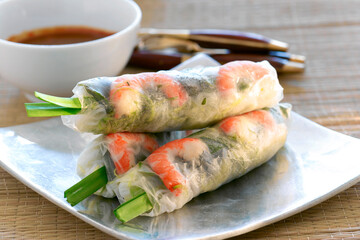 Asian prawn wraps