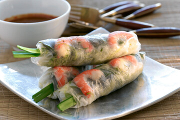 Asian prawn wraps