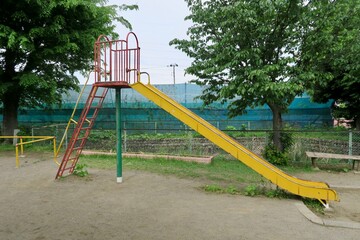 Fototapeta premium 公園のすべり台3