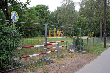 gesperrter spielplatz