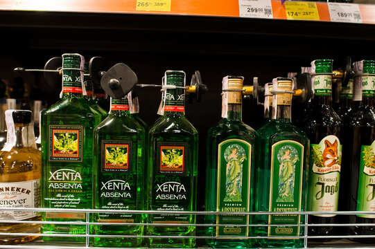 Bottle with green alcohol stock photo. Image of liqueur - 18101770