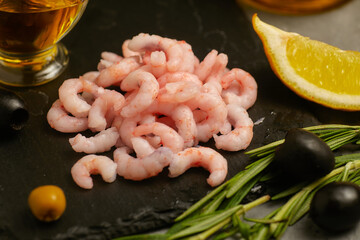 shrimp with vegetables and herbs