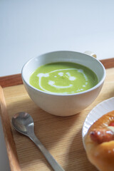 ビタミンたっぷりのグリーンピースのスープ【栄養満点】