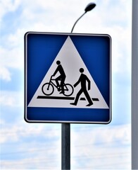 Znak drogowy © merko