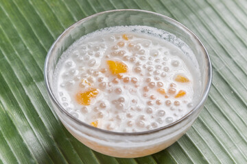 タピオカミルク　White tapioca coconut milk sweets