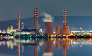 Fototapeta premium Thermal power plant at night