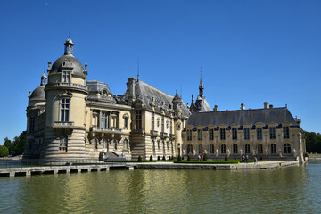 Fototapeta na wymiar Château de Chantilly en Picardie, France