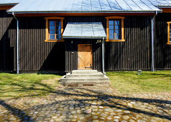 wybudowany w 1730 roku drewniany kosciol katolicki pod wezwaniem swietego jana chrzciciela w miejscowosci węgra na mazowszu w polsce © Jacek Sakowicz