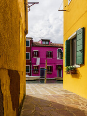 Fototapeta na wymiar colorful houses in burano