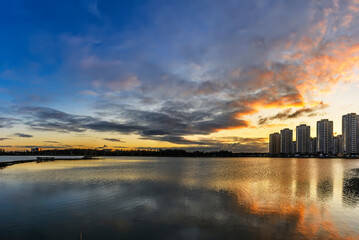 The new urban area of ​​St. Petersburg on the Southern Highway near the ponds and park.